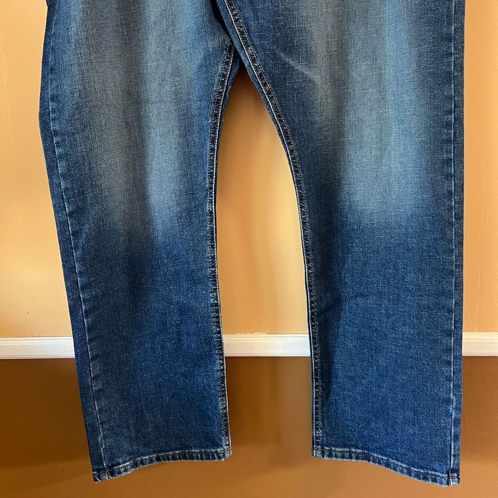 NWT Wrangler Blue Athletic Fit straight Men’s Jeans 42x30 denim Workwear - Picture 8 of 14